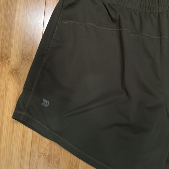 All In Motion shorts size small women’s - Picture 5 of 6